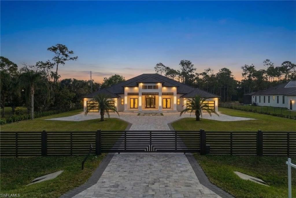 GOLDEN GATE ESTATES - Residential