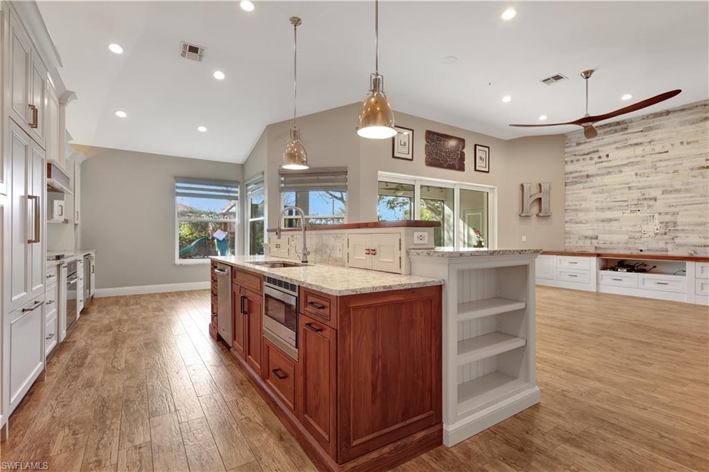 PEBBLEBROOKE LAKES - Residential