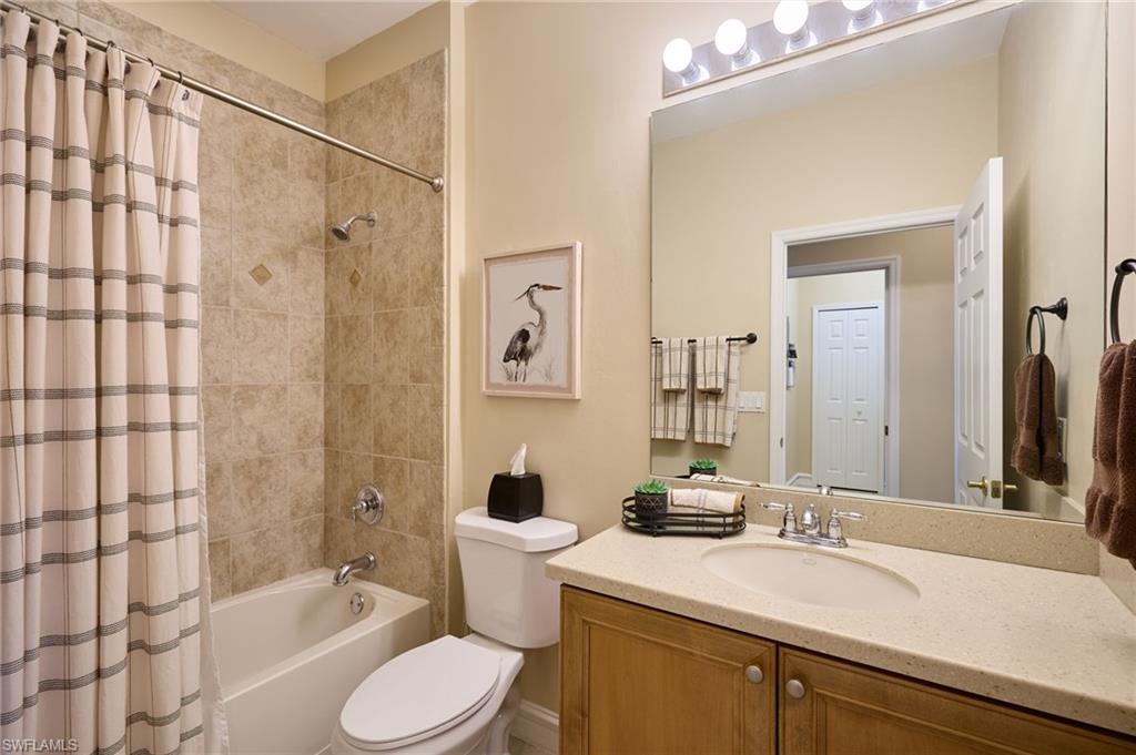 ASHTON OAKS - Residential