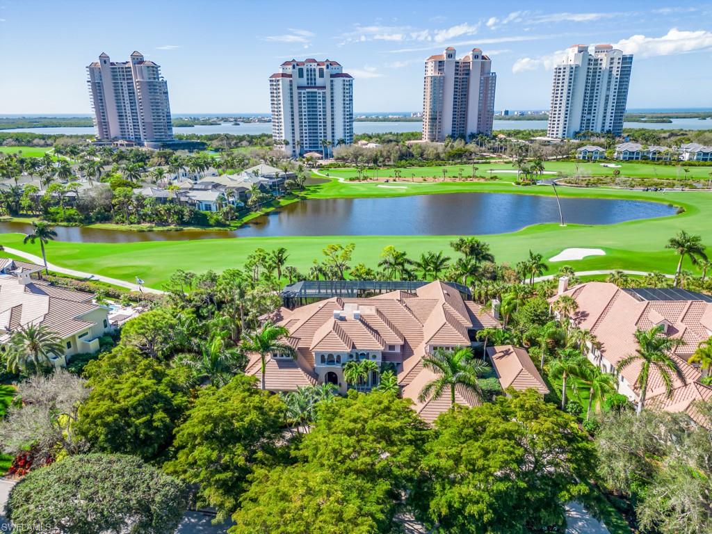 BAY WOODS - Residential