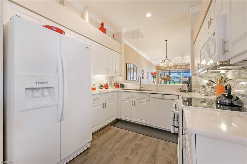 HIGHLAND WOODS VILLAS - Residential