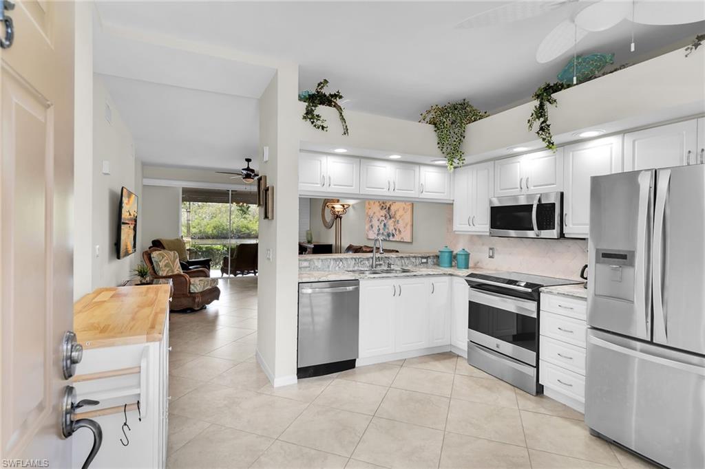 SUNSET CAY VILLAS - Residential