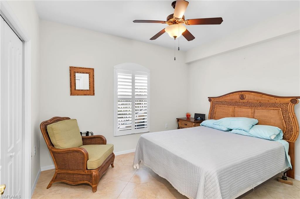 SUNSET CAY VILLAS - Residential