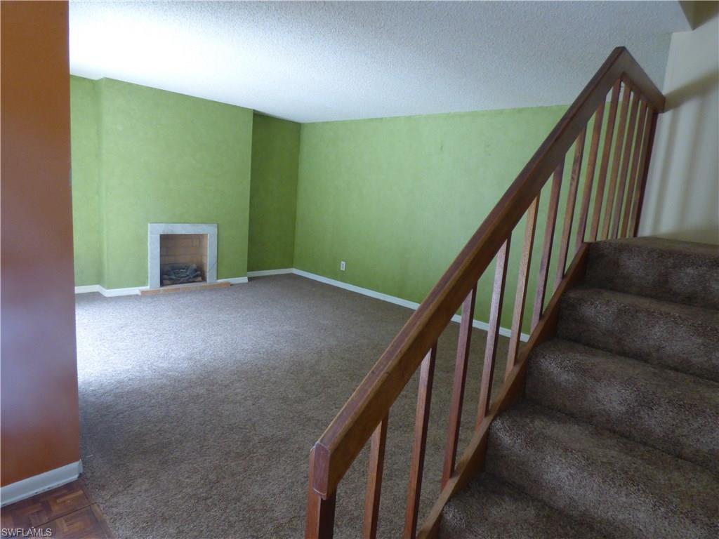 PARKWOODS TOWNHOUSE COMMUNITY - Residential