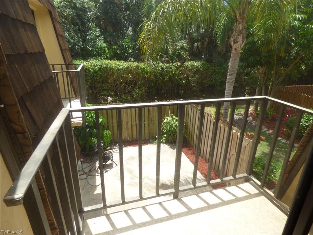 PARKWOODS TOWNHOUSE COMMUNITY - Residential