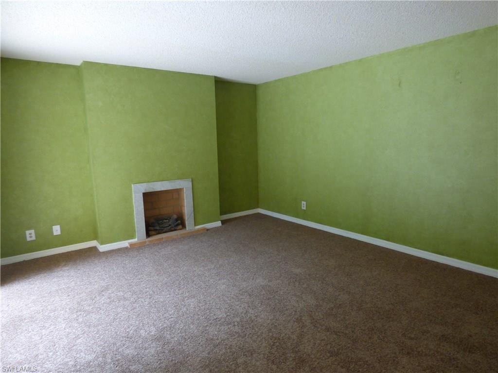 PARKWOODS TOWNHOUSE COMMUNITY - Residential