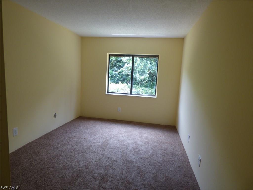 PARKWOODS TOWNHOUSE COMMUNITY - Residential