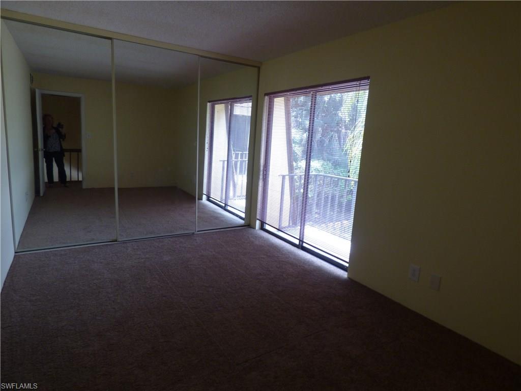 PARKWOODS TOWNHOUSE COMMUNITY - Residential