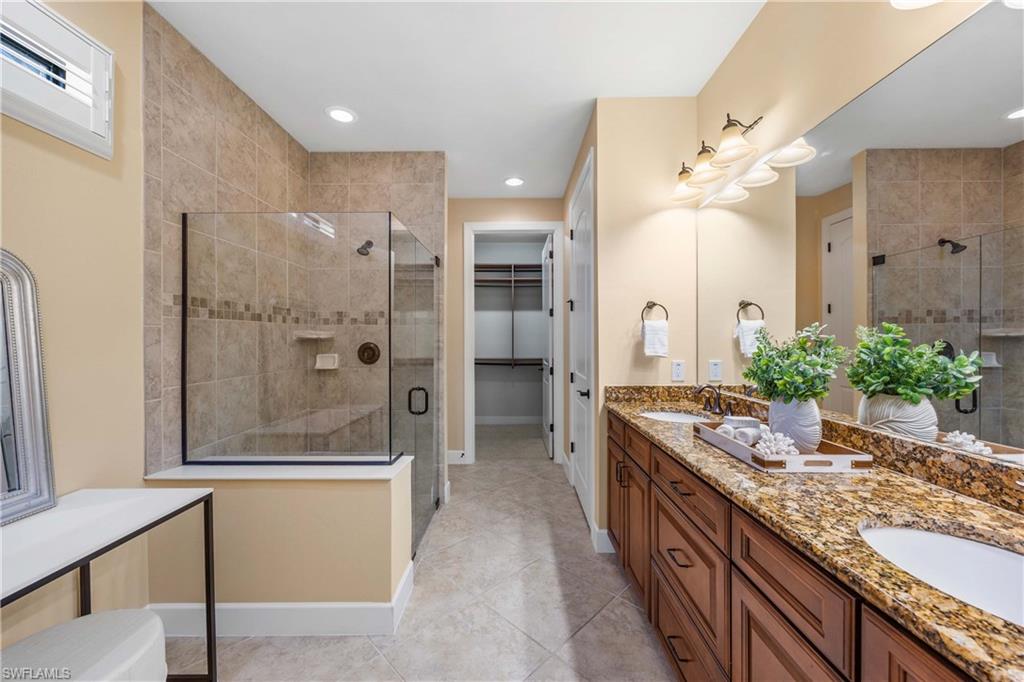 WINDING CYPRESS - Residential