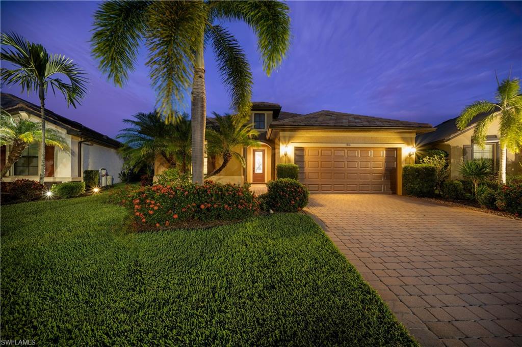 WINDING CYPRESS - Residential