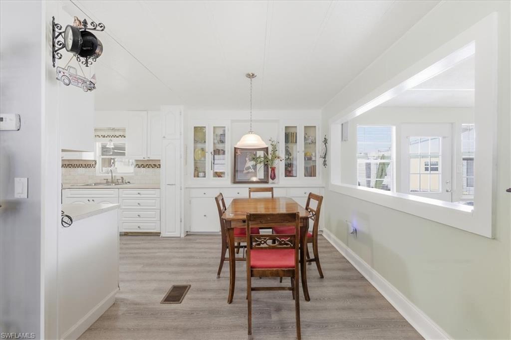 FOREST PARK MOBILE HOME - Residential