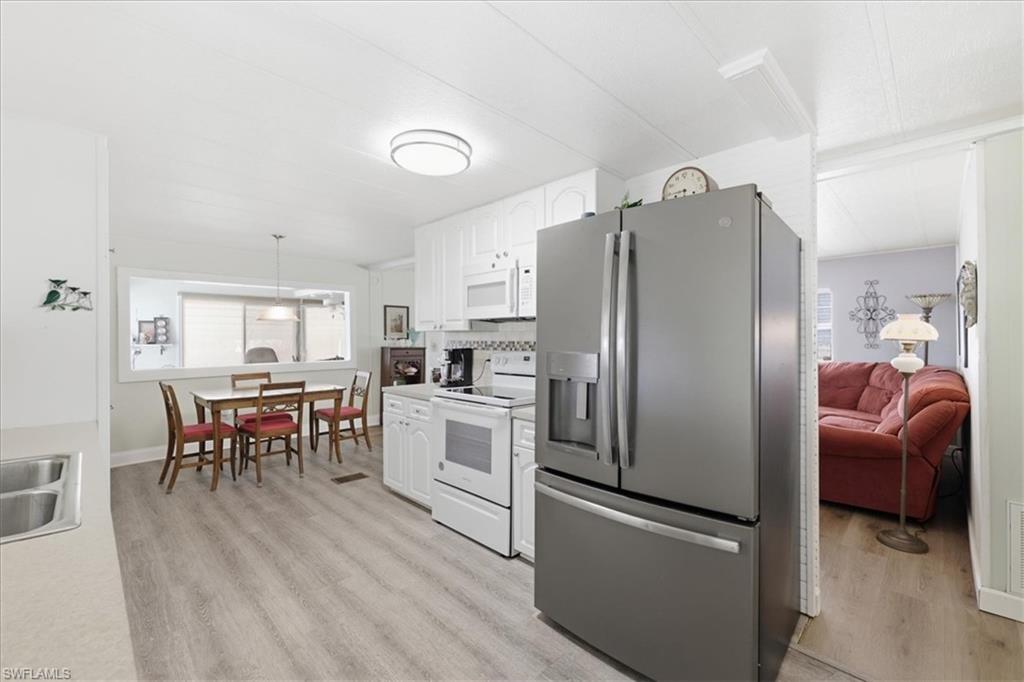 FOREST PARK MOBILE HOME - Residential