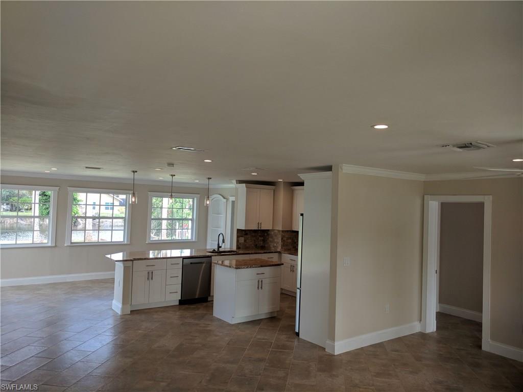 NAPLES PARK - Residential