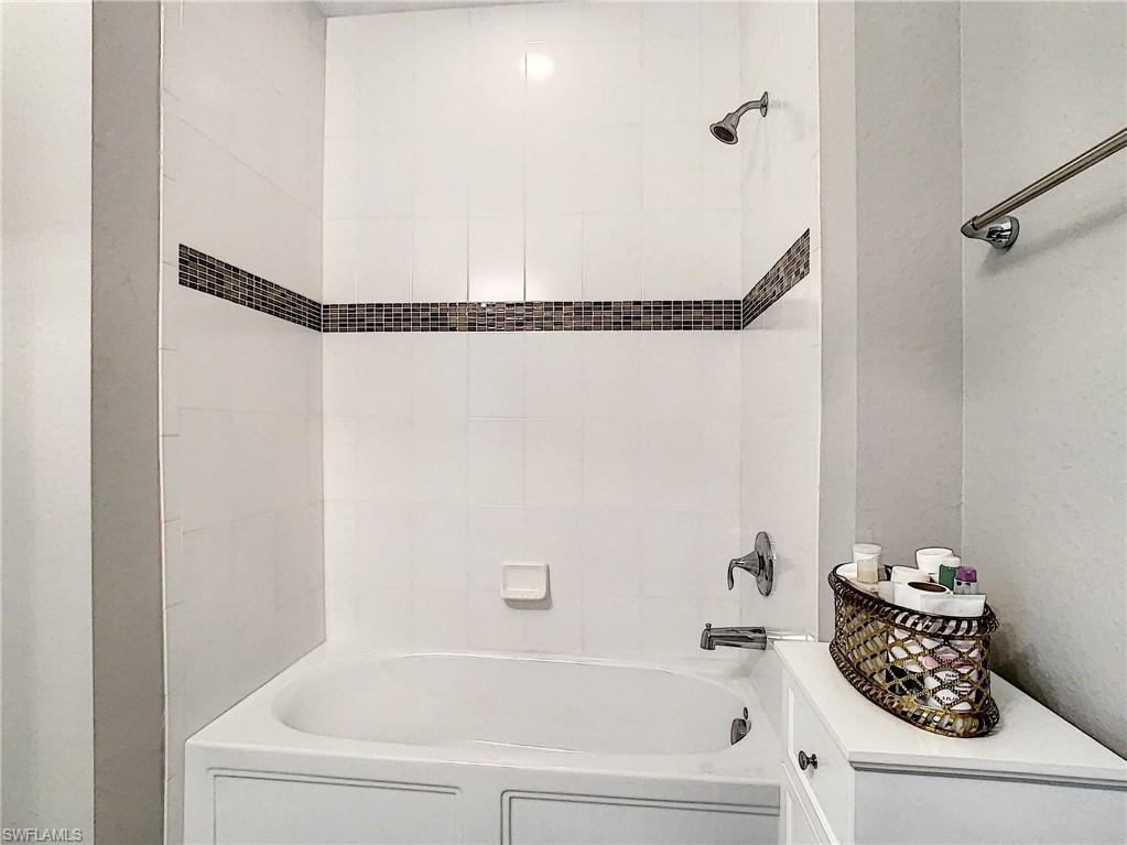 LAMORADA - Residential