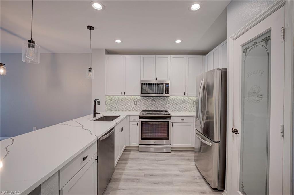 OLYMPIA POINTE - Residential