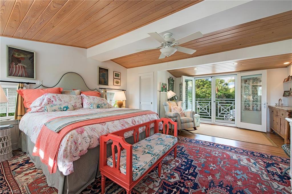 OLDE NAPLES - Residential