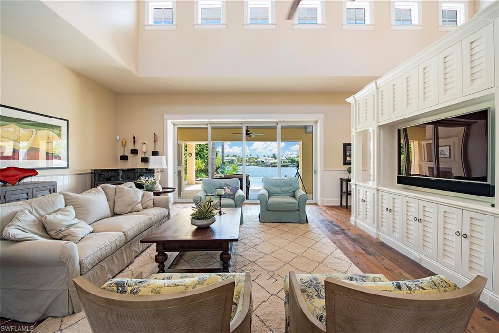 AQUALANE SHORES - Residential