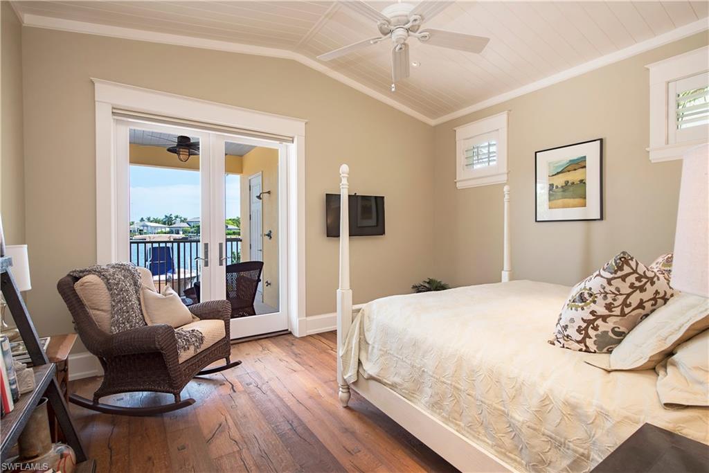 AQUALANE SHORES - Residential