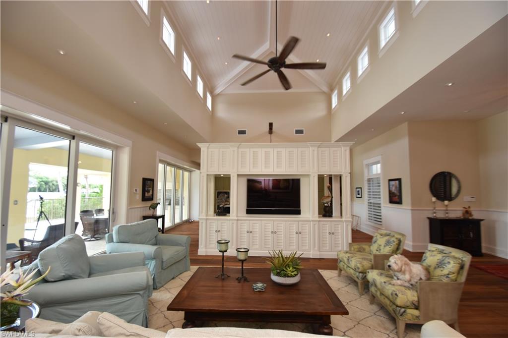 AQUALANE SHORES - Residential