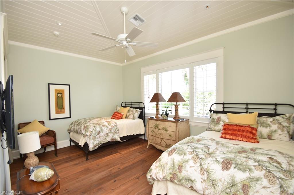 AQUALANE SHORES - Residential