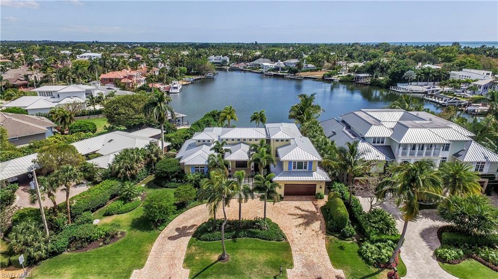 AQUALANE SHORES - Residential