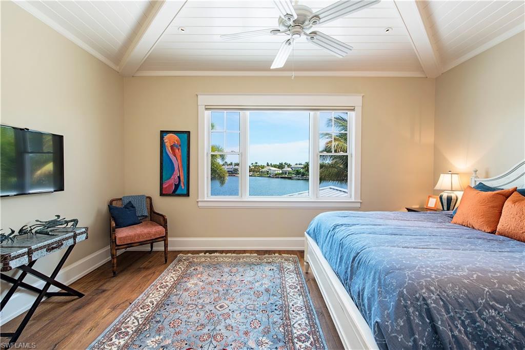 AQUALANE SHORES - Residential