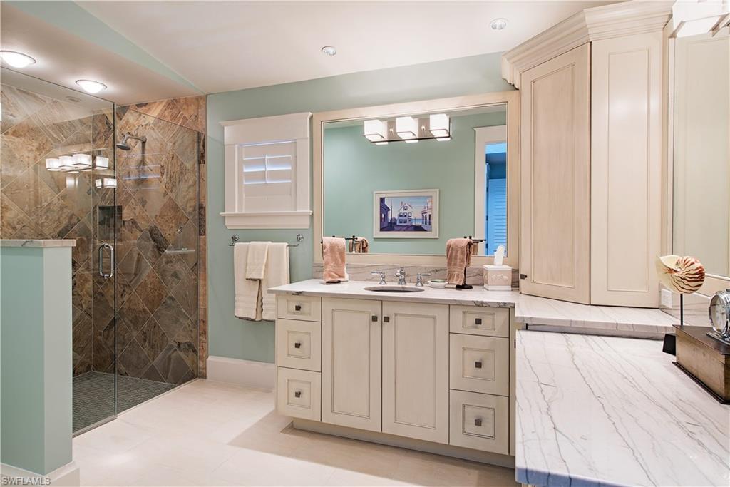 AQUALANE SHORES - Residential