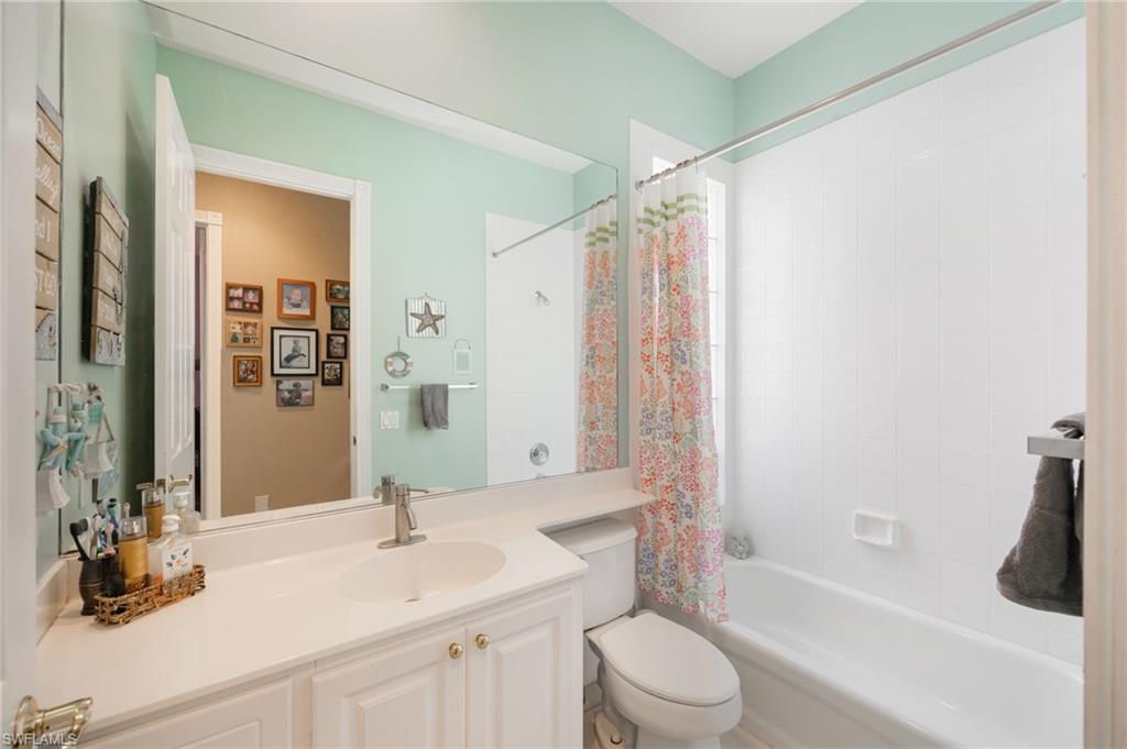 ISLAND WALK - Residential