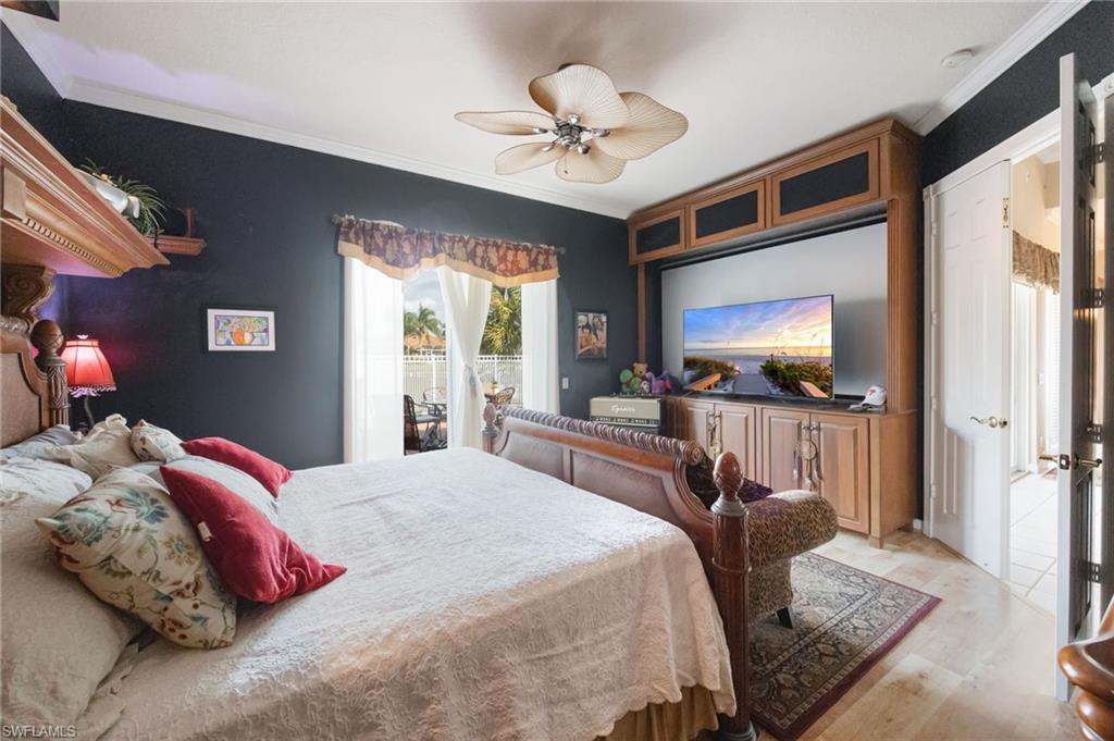 ISLAND WALK - Residential