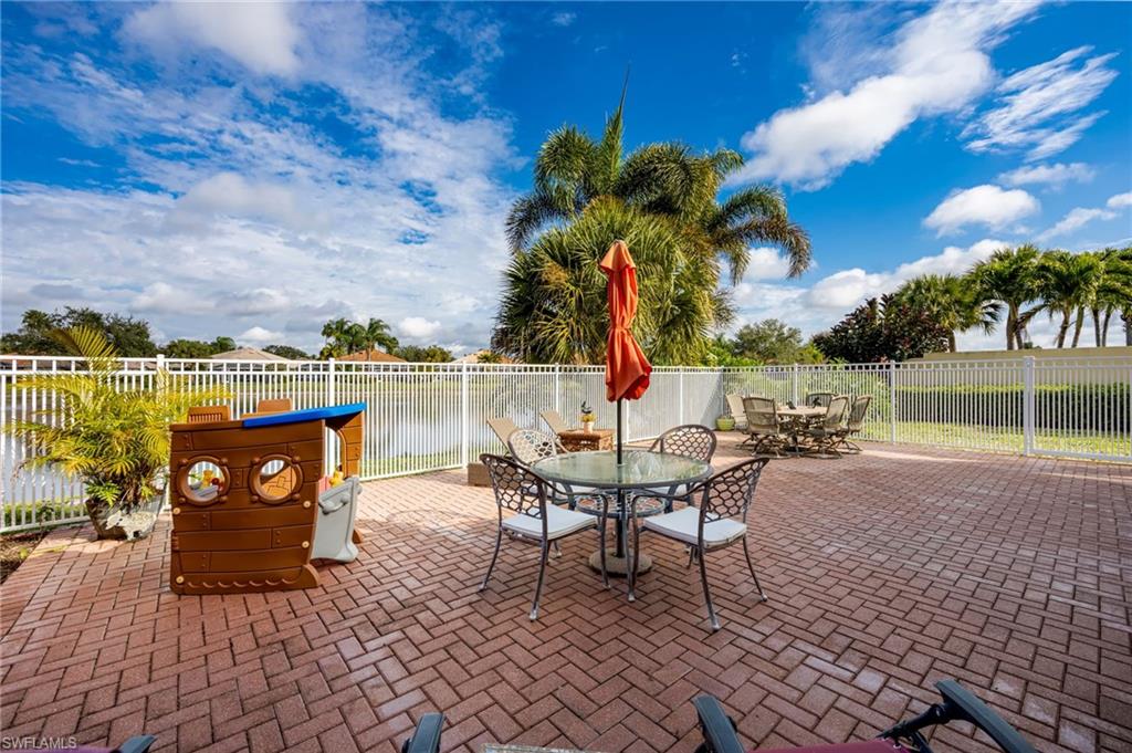 ISLAND WALK - Residential