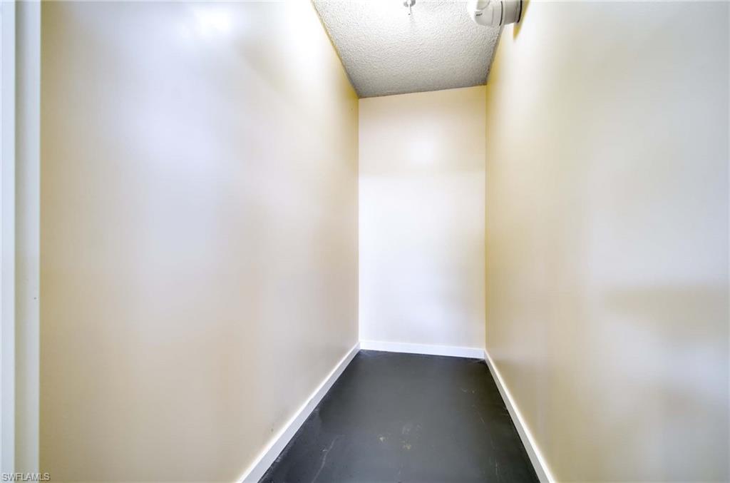 WHITEHALL - Residential