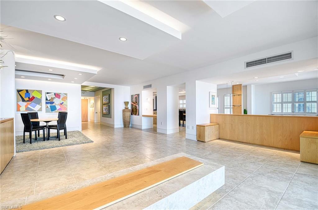 WHITEHALL - Residential