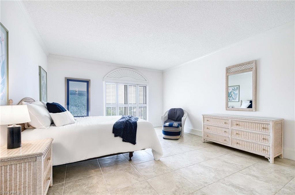 WHITEHALL - Residential