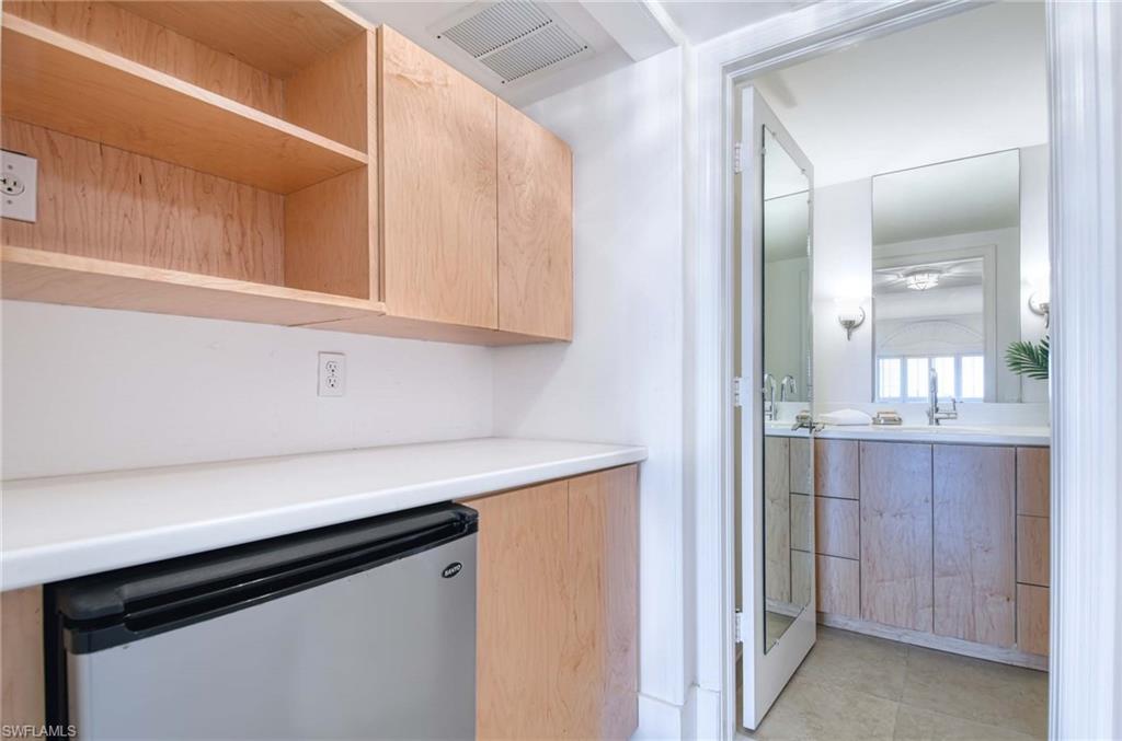 WHITEHALL - Residential