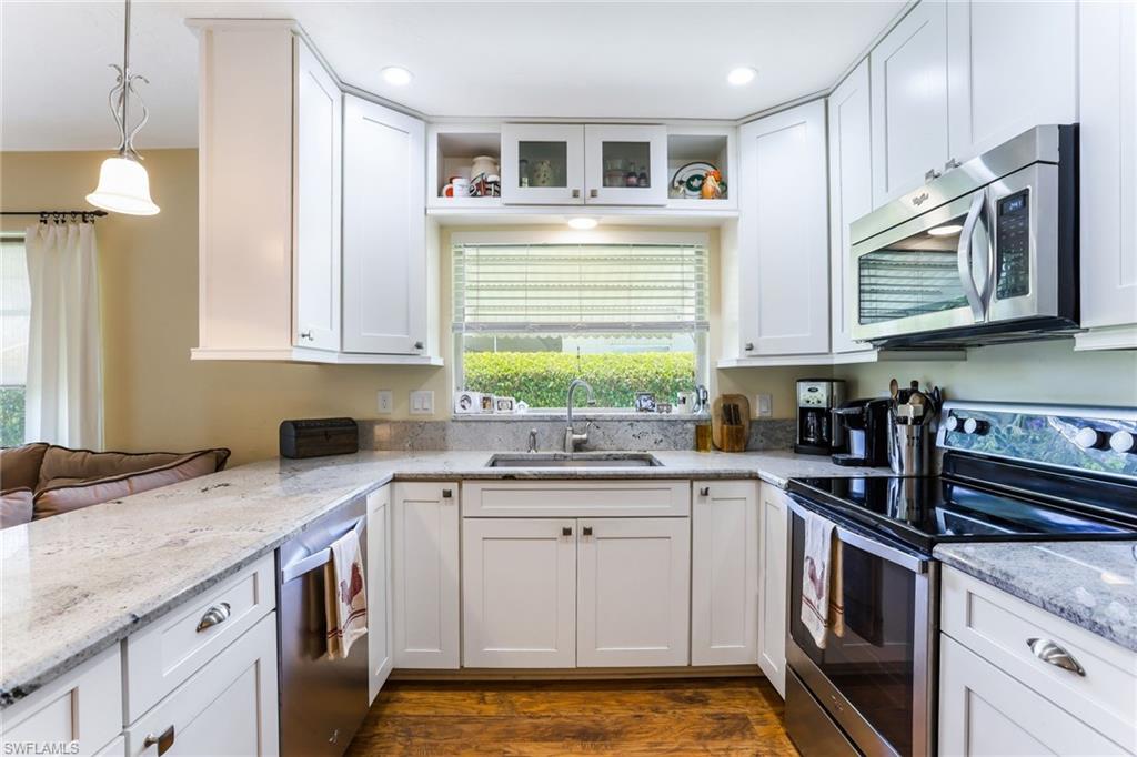 NAPLES PARK - Residential