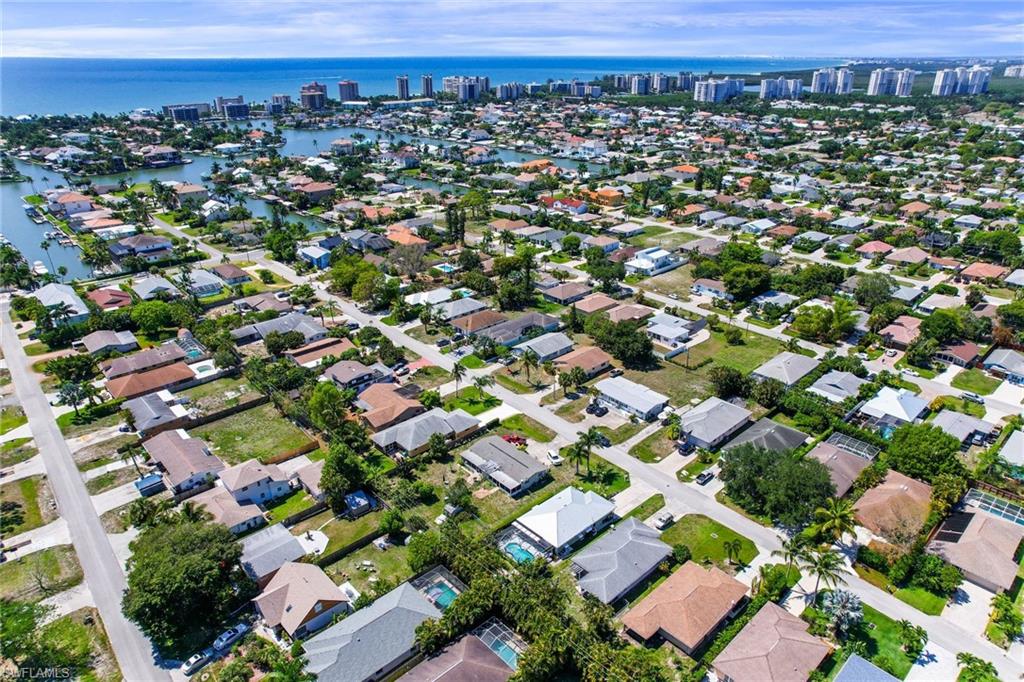NAPLES PARK - Residential