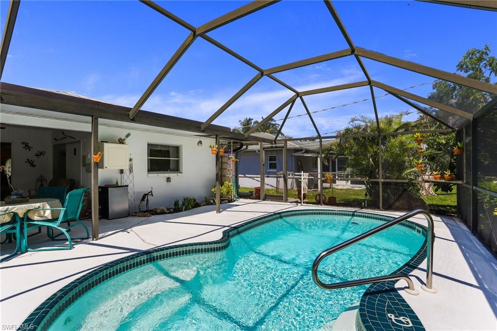 NAPLES PARK - Residential