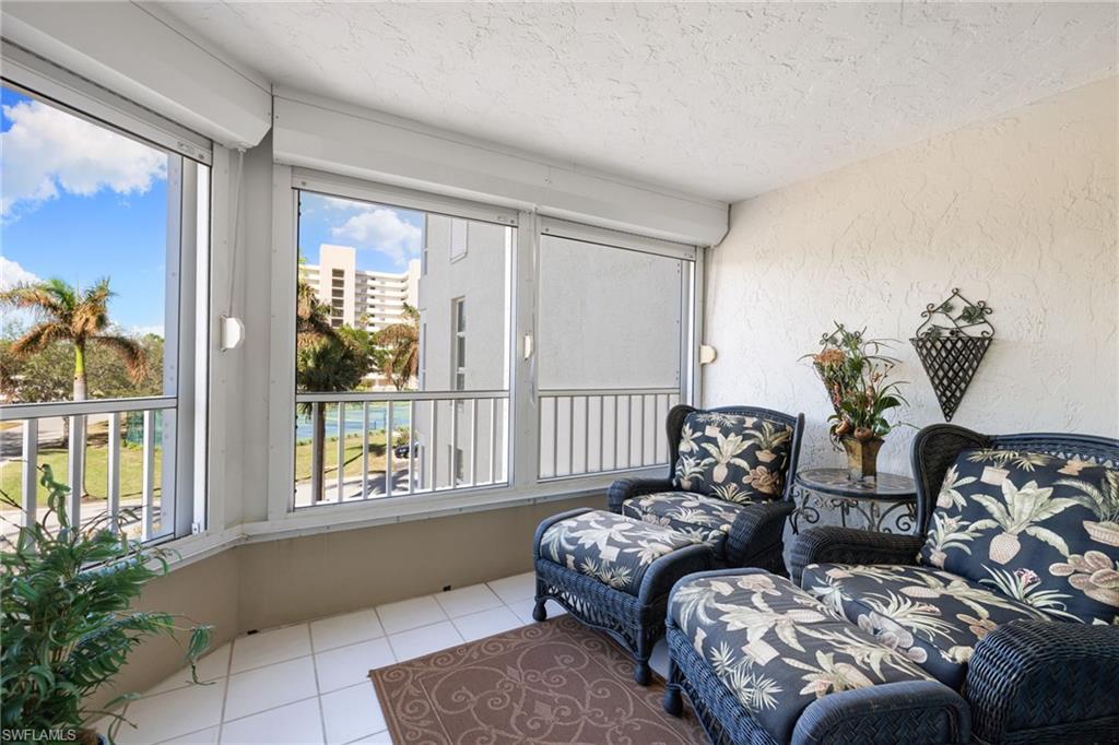 GULF BREEZE AT VANDERBILT - Residential