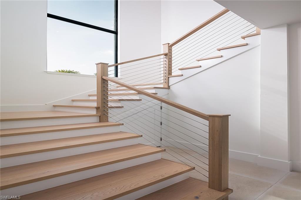 MONTEREY - Residential