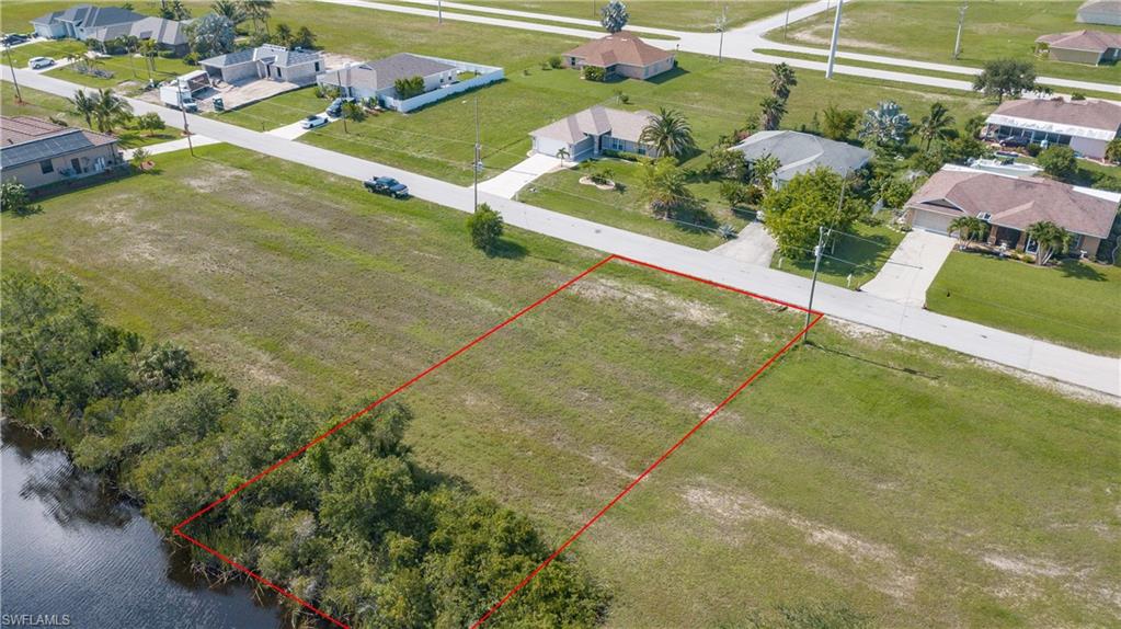 CAPE CORAL - Land