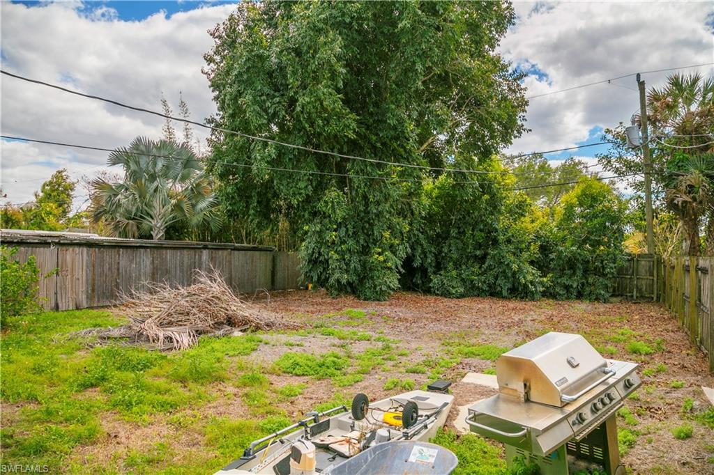 NAPLES BETTER HOMES - Residential