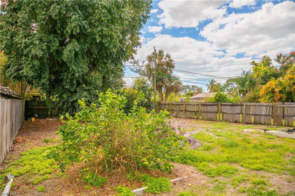 NAPLES BETTER HOMES - Residential