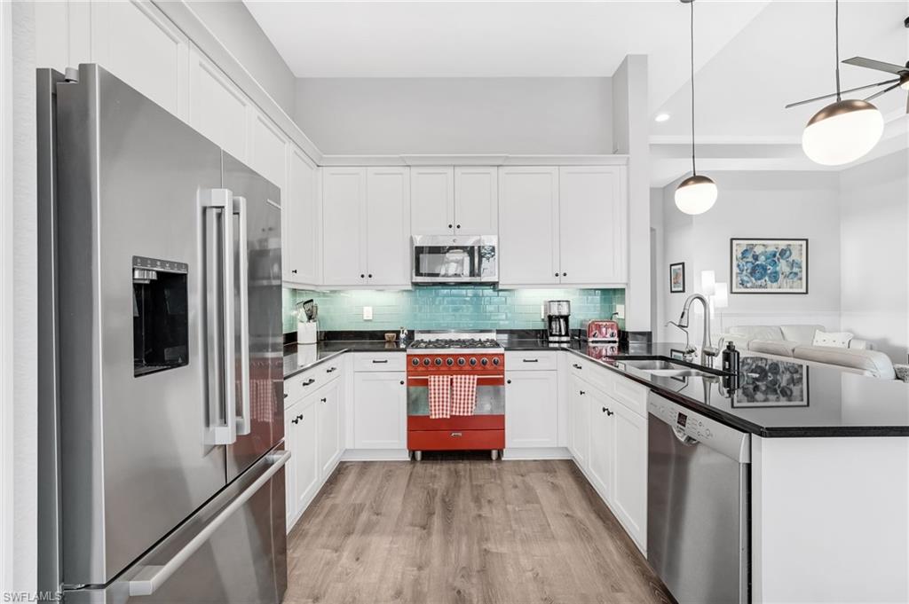 WILLOW RIDGE - Residential