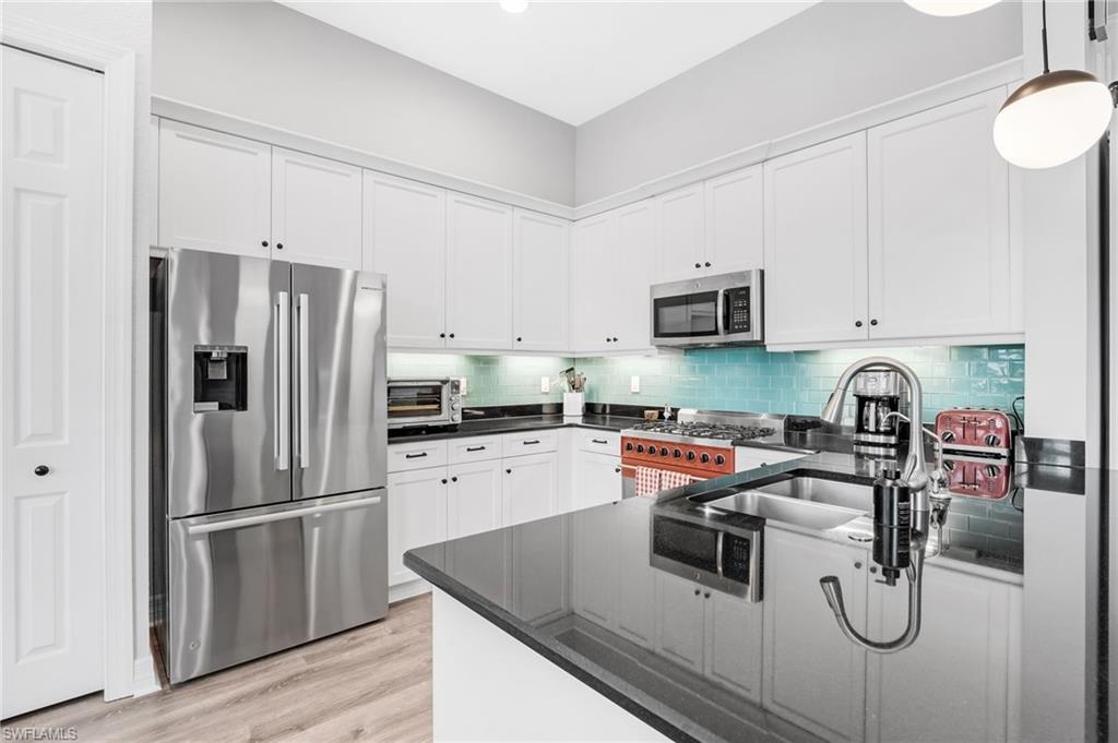 WILLOW RIDGE - Residential