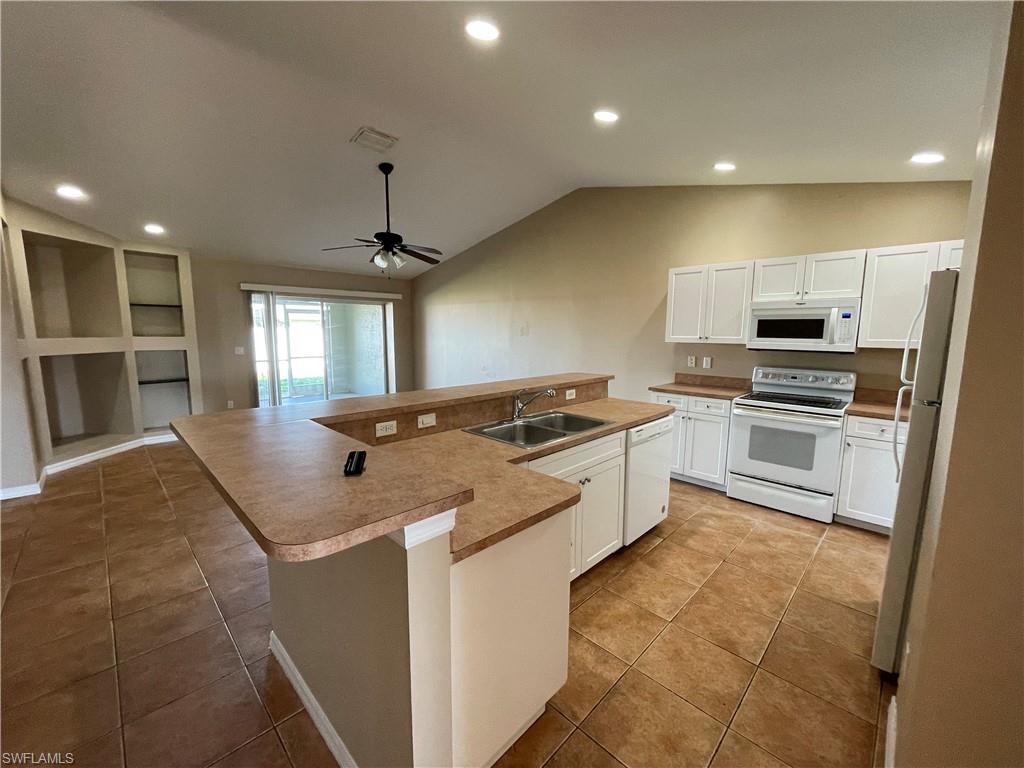 CAPE CORAL - Residential Lease