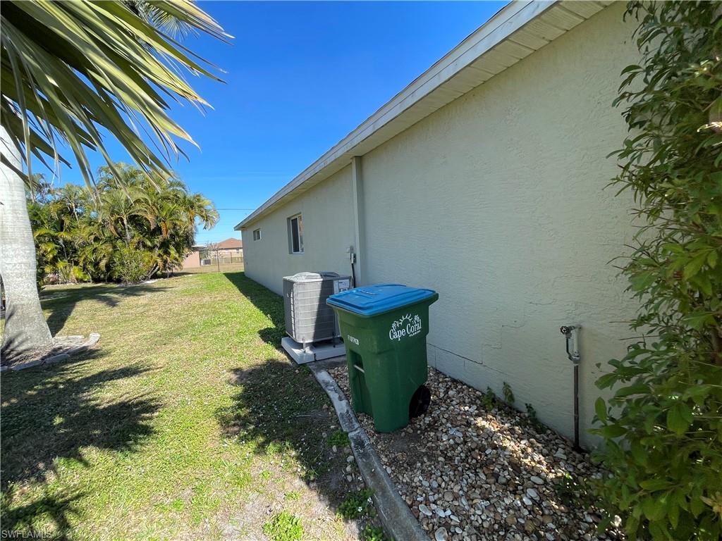 CAPE CORAL - Residential Lease