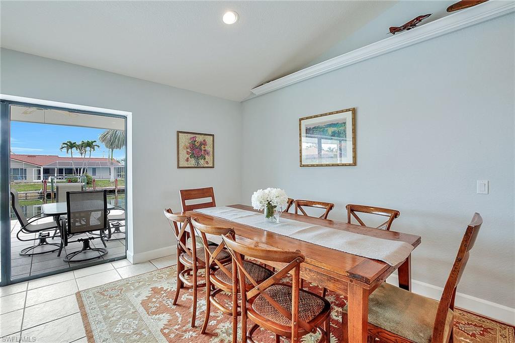 MARCO BEACH - Residential