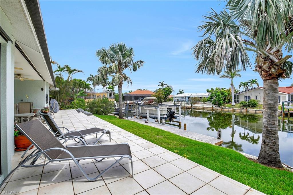 MARCO BEACH - Residential