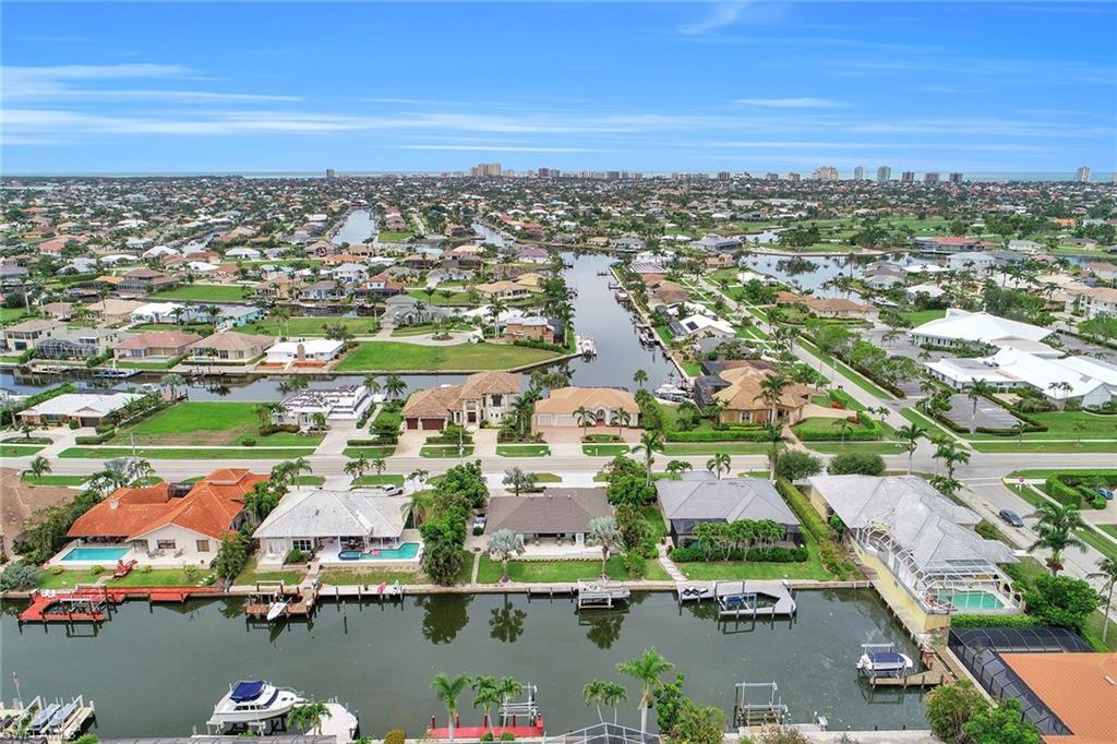 MARCO BEACH - Residential