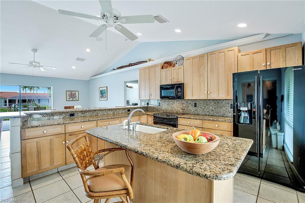 MARCO BEACH - Residential